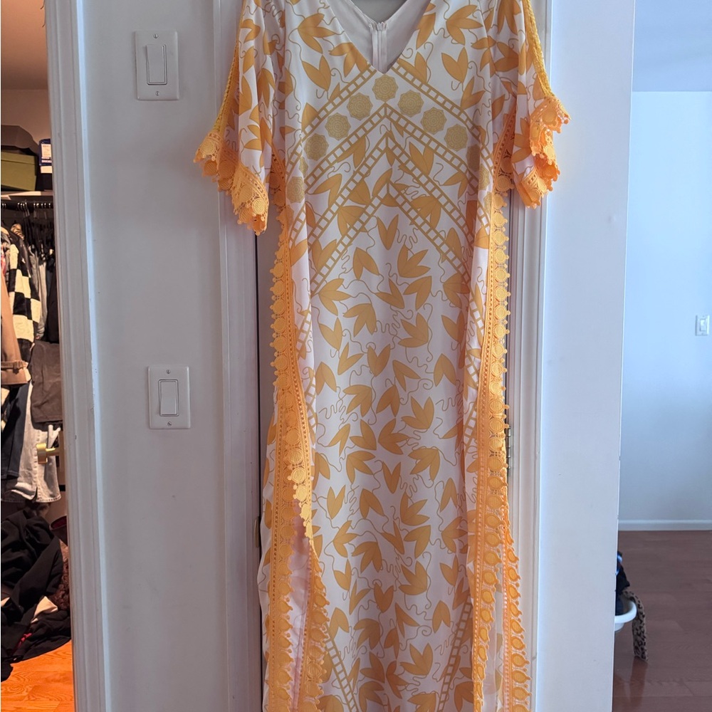 Elegant Yellow Patterned Maxi Dress